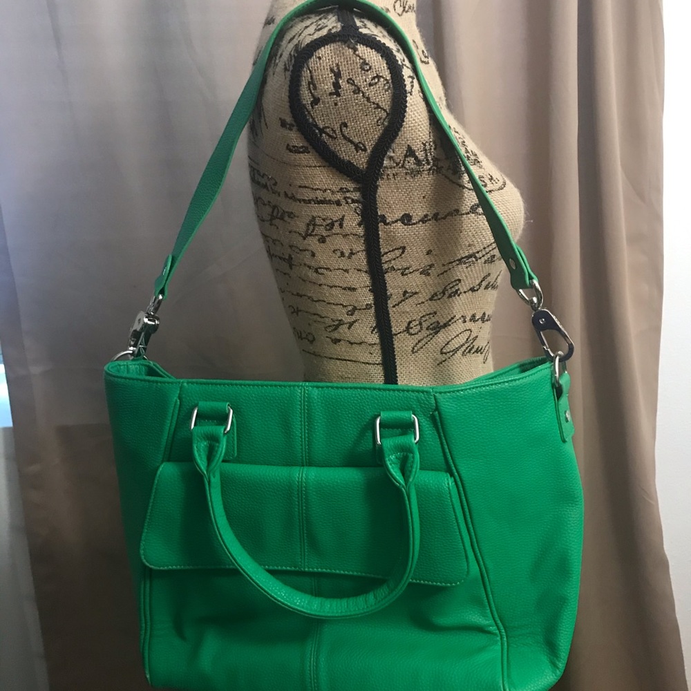 Diamond District in Gatsby Green Pebble- like new